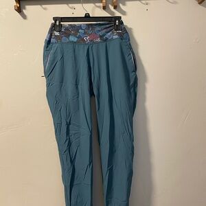 Youer Follow Through Pant in Solstice